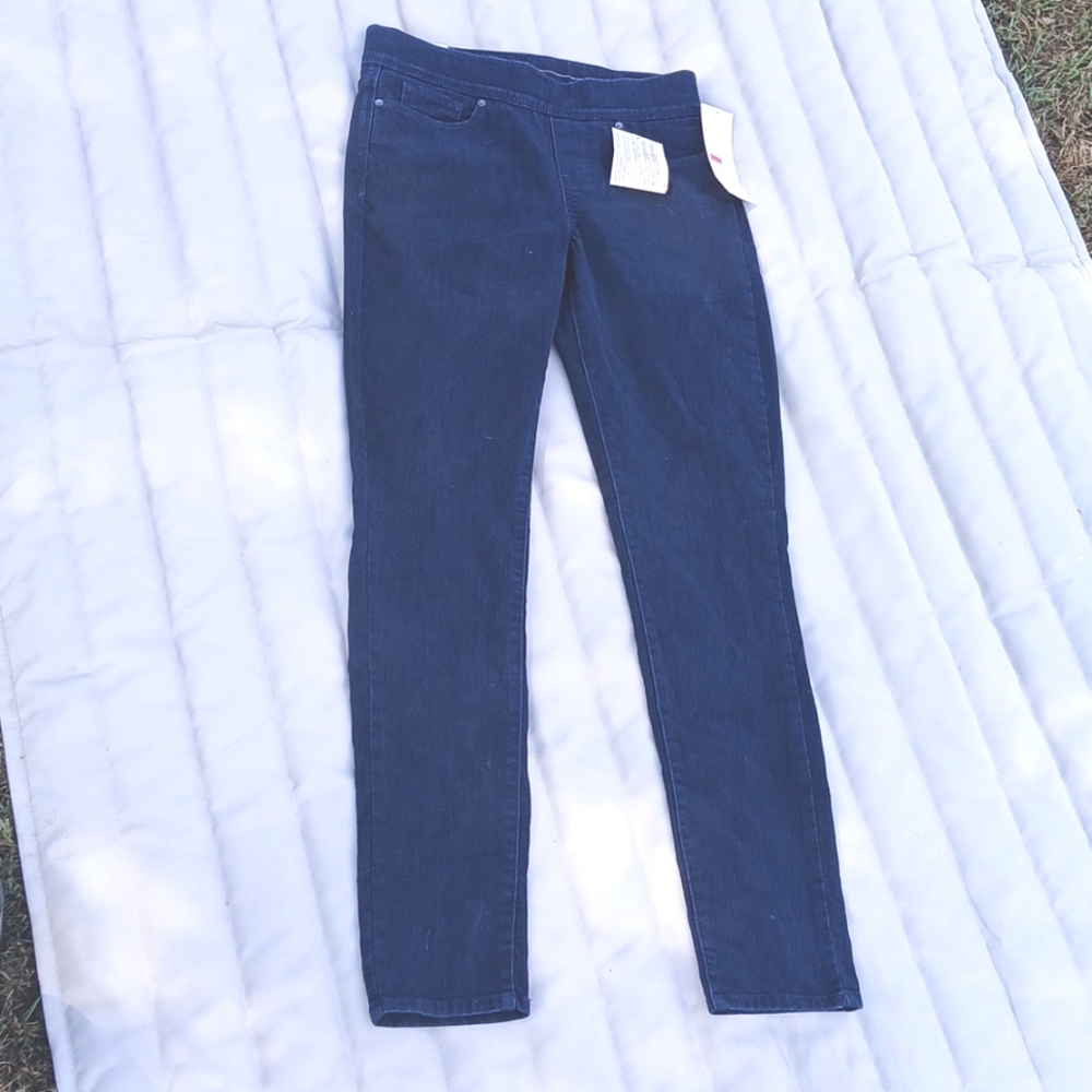 Levi's navy colored pull on Leggings